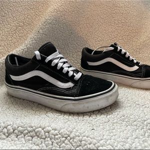 Black & White Vans 🛹